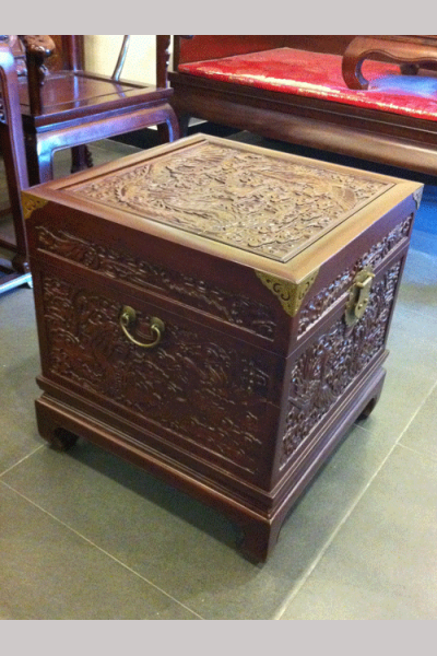 滿雕榆木百寶箱
