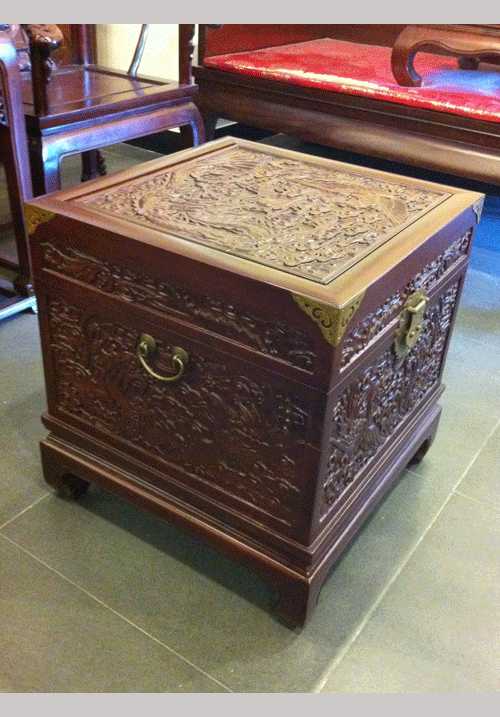 滿雕榆木百寶箱